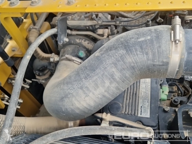 Lopatový nakládač Komatsu NLC-11