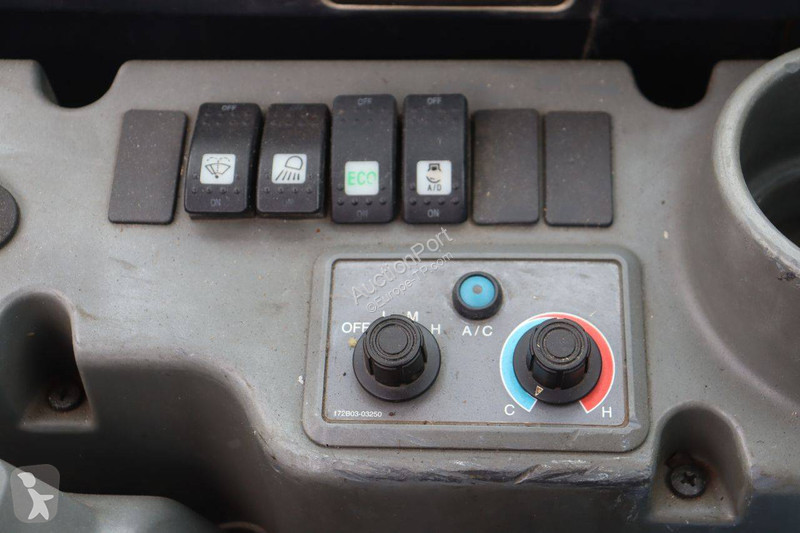 جرافة Yanmar ViO57-6B