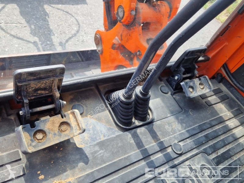 Багер Kubota U274