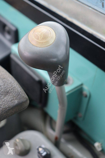 جرافة Yanmar 4