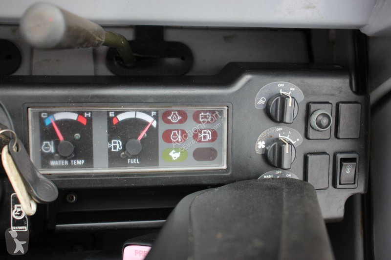 Багер New Holland 502 C