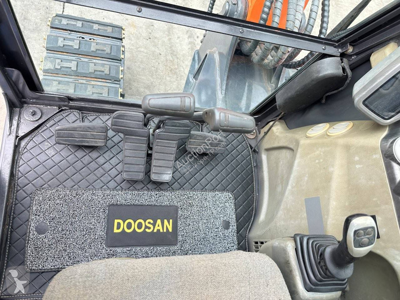 Excavadora Doosan 9C