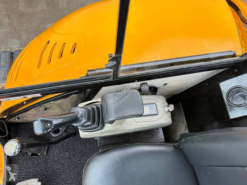 Graafmachine JCB 8056