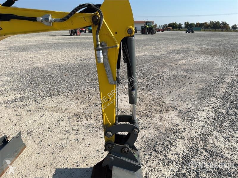 Екскаватор Wacker Neuson E