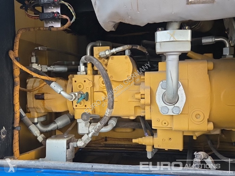 Kotrógép Caterpillar M320F