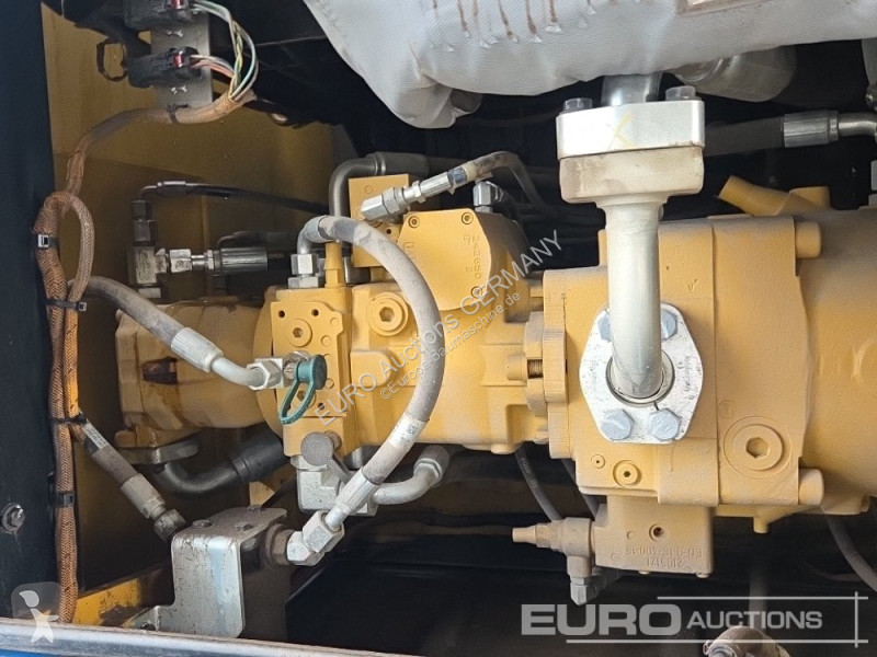 Kotrógép Caterpillar M320F