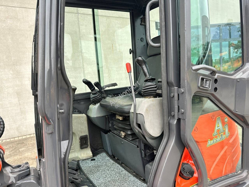 Экскаватор Kubota SZ