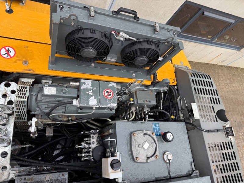 Экскаватор Liebherr 24 M - 24 - 24M - 24M