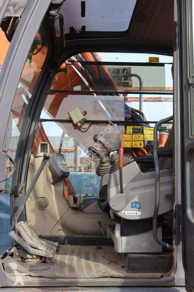 جرافة Hitachi