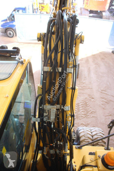 Excavadora Komatsu PW148