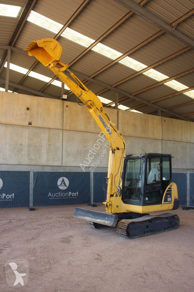 Excavadora Komatsu 7