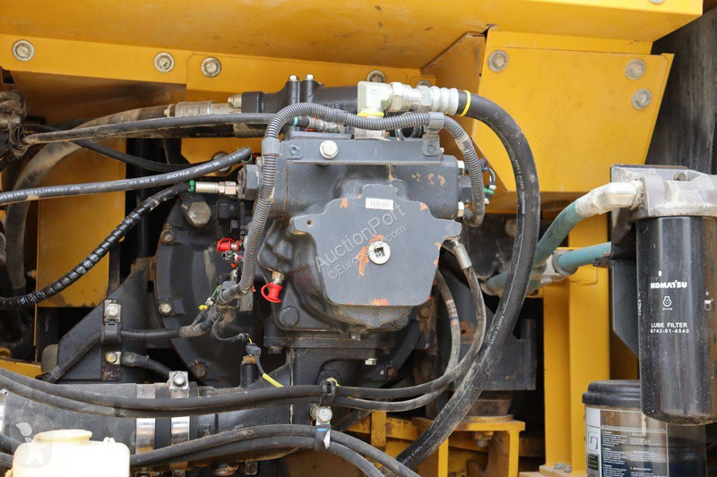 Excavadora Komatsu LC-11