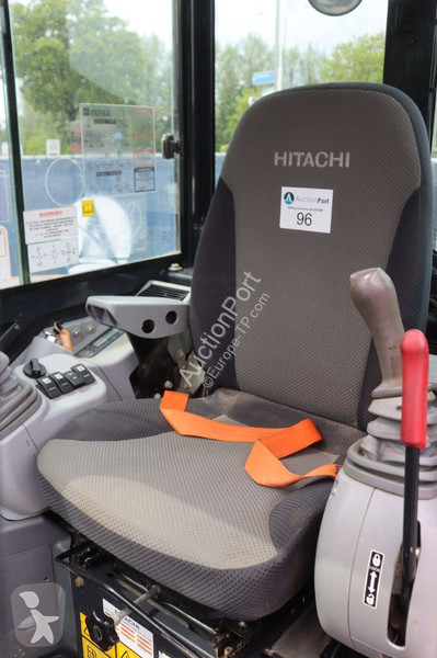جرافة Hitachi ZX55U6