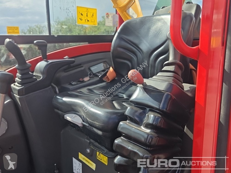جرافة Volvo ECR25D