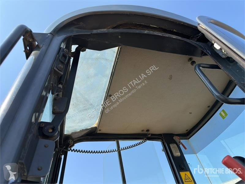 جرافة Komatsu