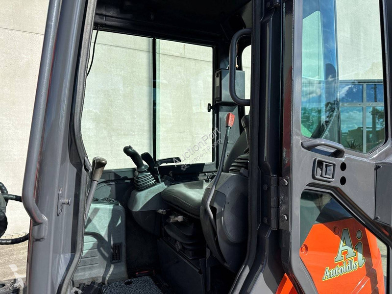 Skovel Kubota SZ
