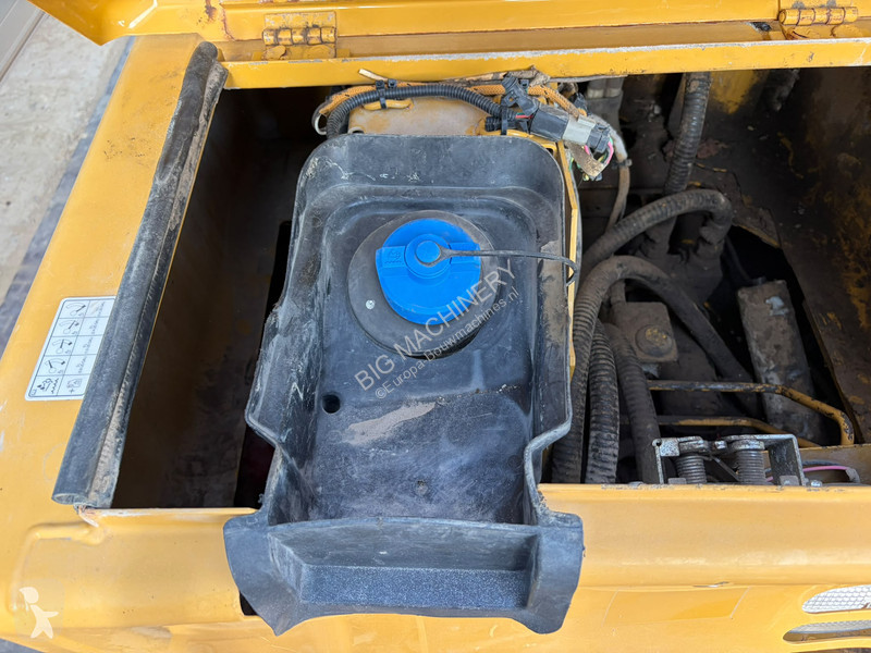 Багер Caterpillar 320FL
