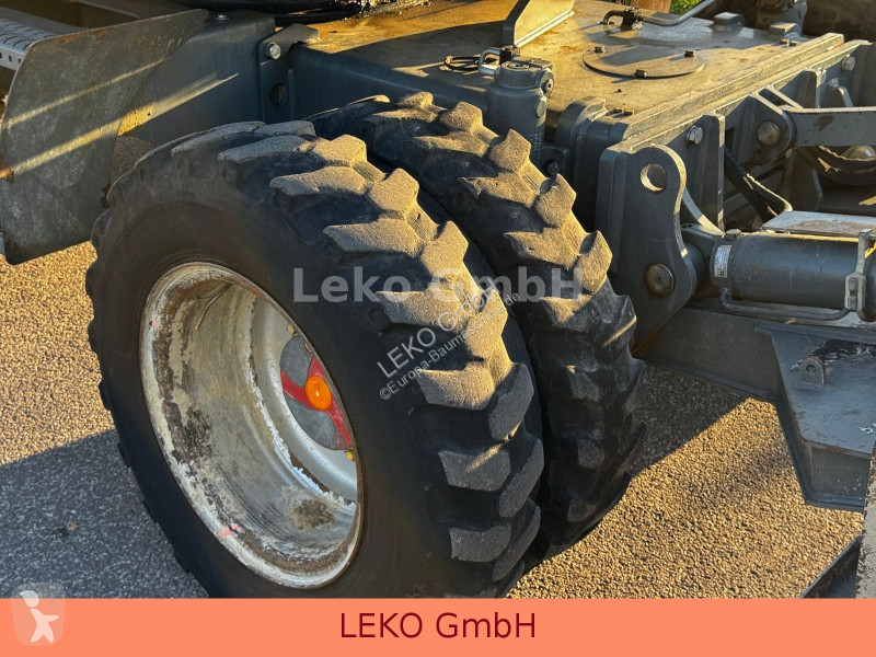 Pelle Wacker Neuson Neuson EW100 Mit Drei Löfffeln
