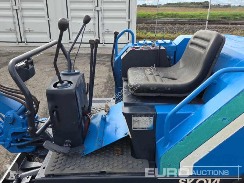 جرافة Kobelco SK014