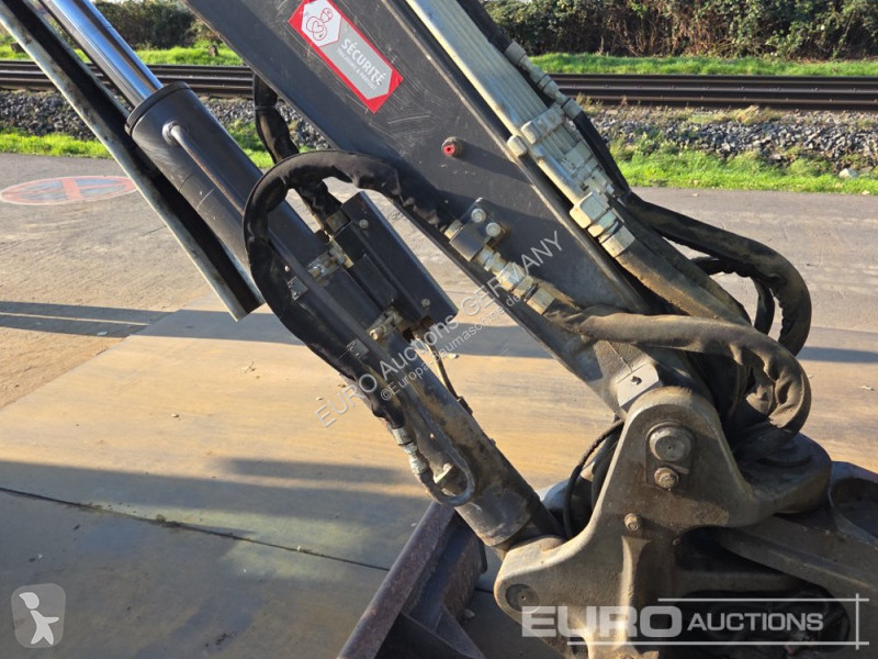 Багер Volvo ECR50D