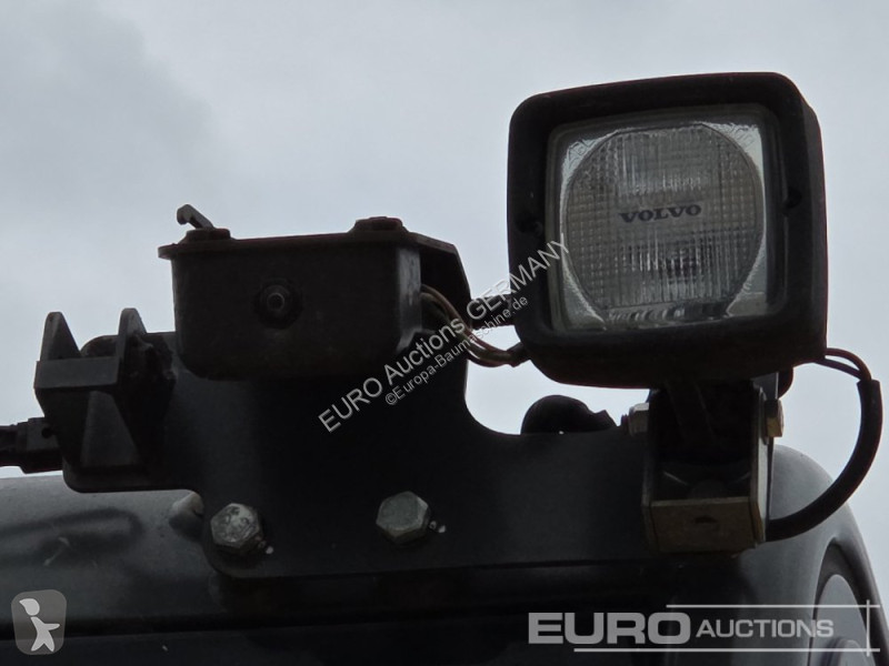 Багер Volvo EW60E