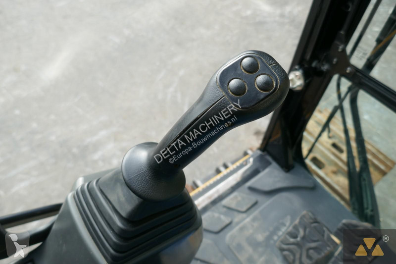 Багер Caterpillar LME