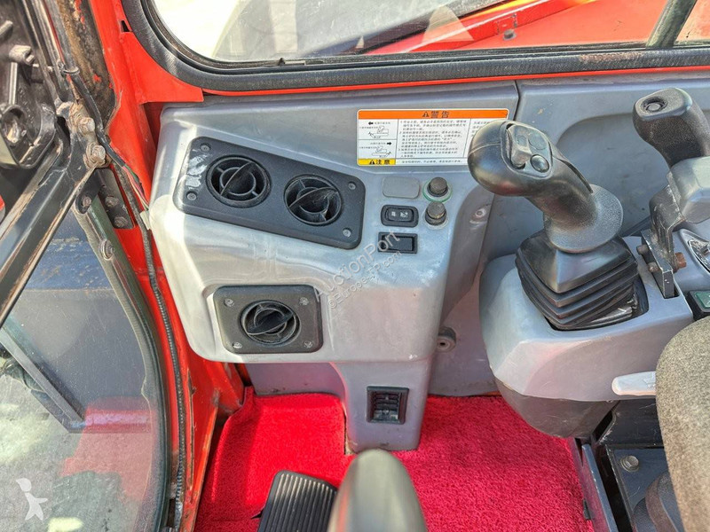 Багер Kubota KX185-3