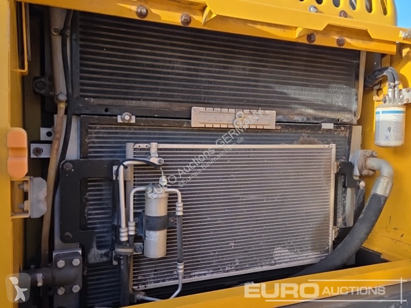 جرافة Volvo EC240