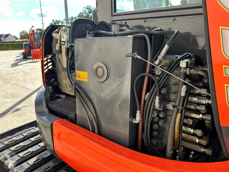 Escavadora Kubota KX155-3SZ