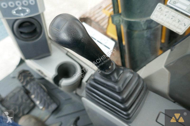 Excavator Caterpillar 325F LCR