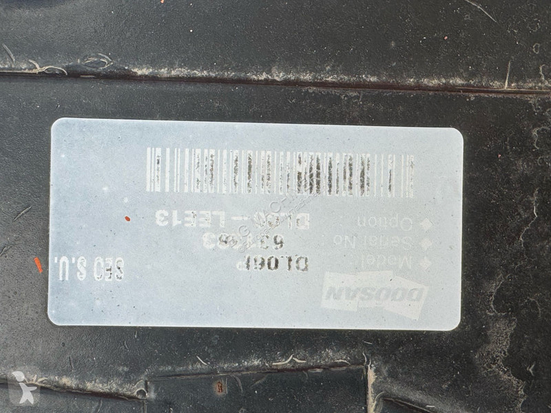 جرافة Doosan -5 - 680 hours