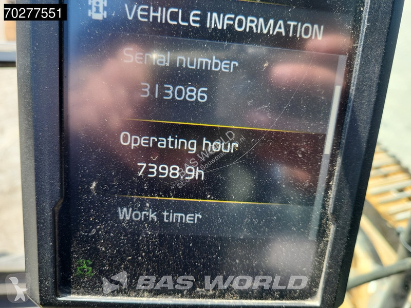 Graafmachine Volvo C300 L NOVATRON GPS