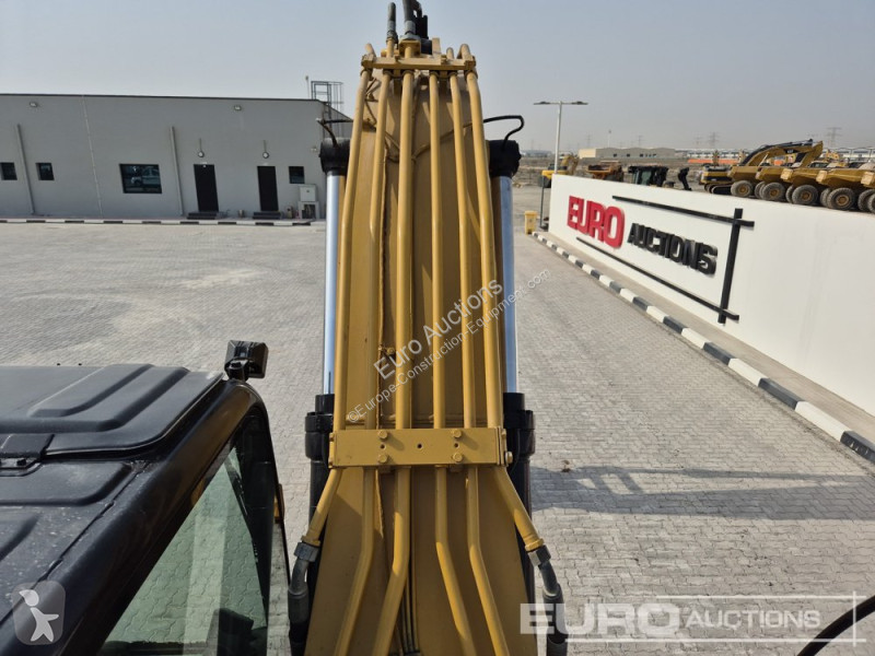Excavator Caterpillar 3