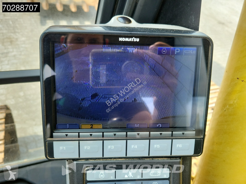 Excavator Komatsu PC210 LC-10