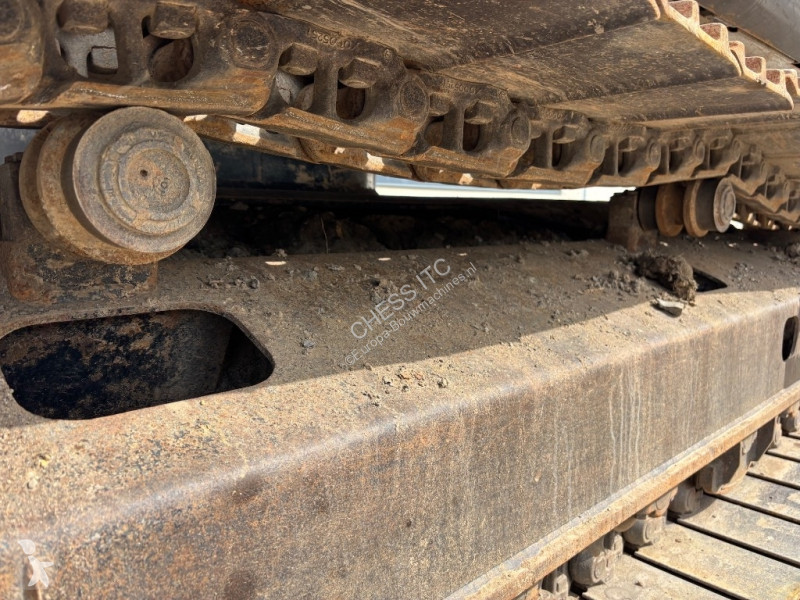 Excavadora Hitachi ZX 210 LC-6 -
