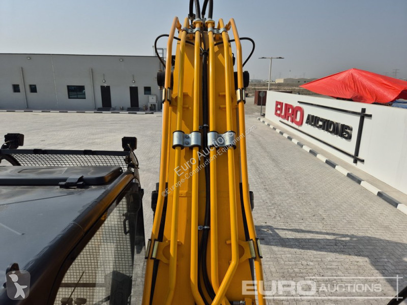 جرافة JCB JS215LC