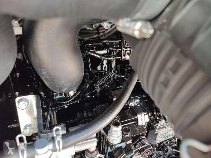 Escavadora Kato  VXE HD 17