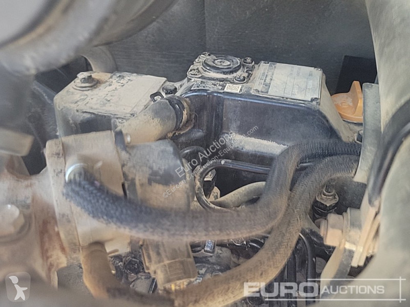 Escavadora Takeuchi 0