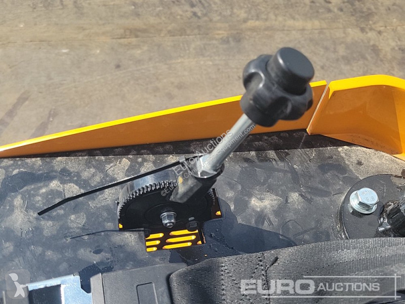 Escavatore JPC HT12