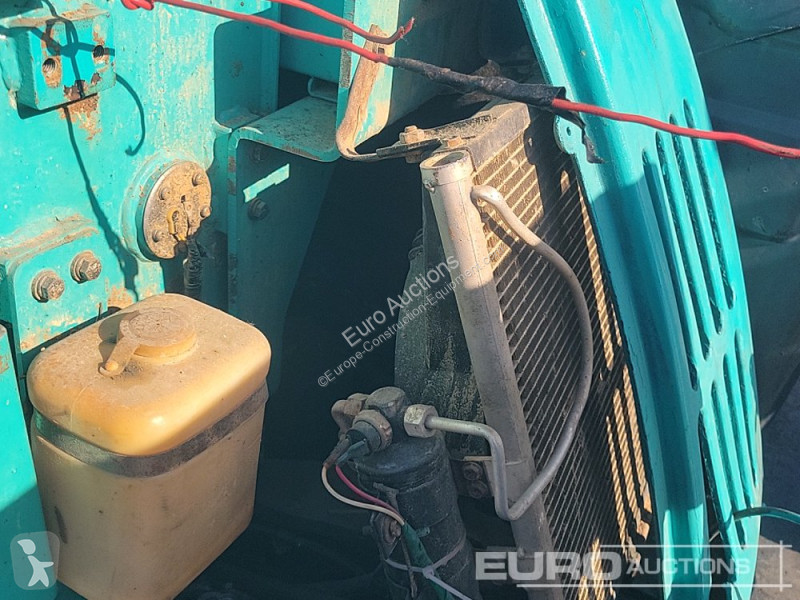 Escavadora Kobelco -C