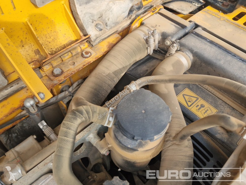 جرافة JCB JS131LC