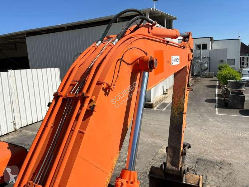 Escavatore Hitachi  UH073