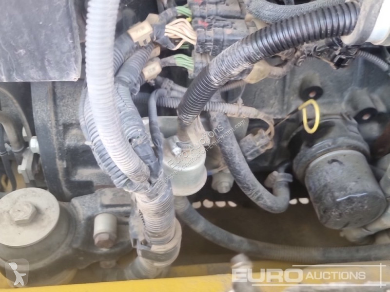 جرافة Komatsu PC80MR-5