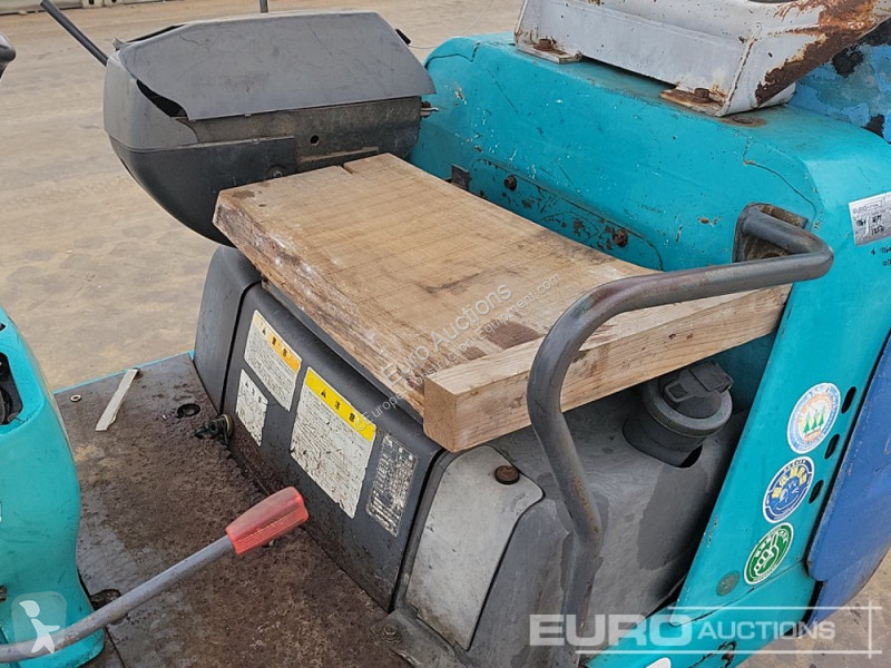 Escavatore Kubota K-020
