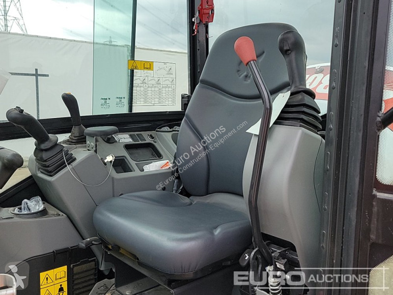 جرافة Bobcat E27Z