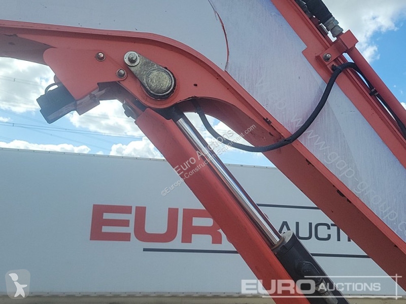 Lopatový nakládač Kubota U48-4