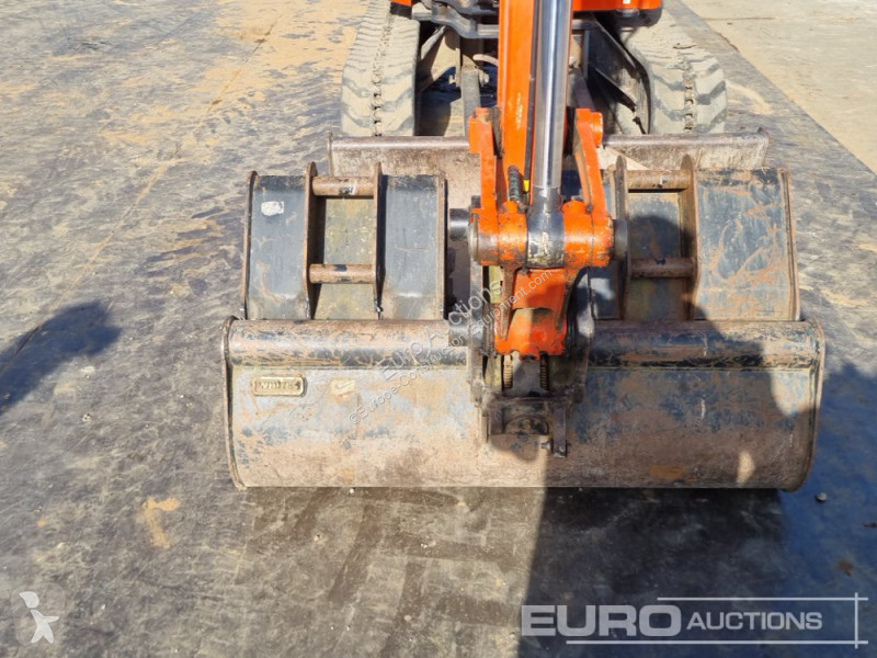 Lopatový nakládač Kubota KX037-4