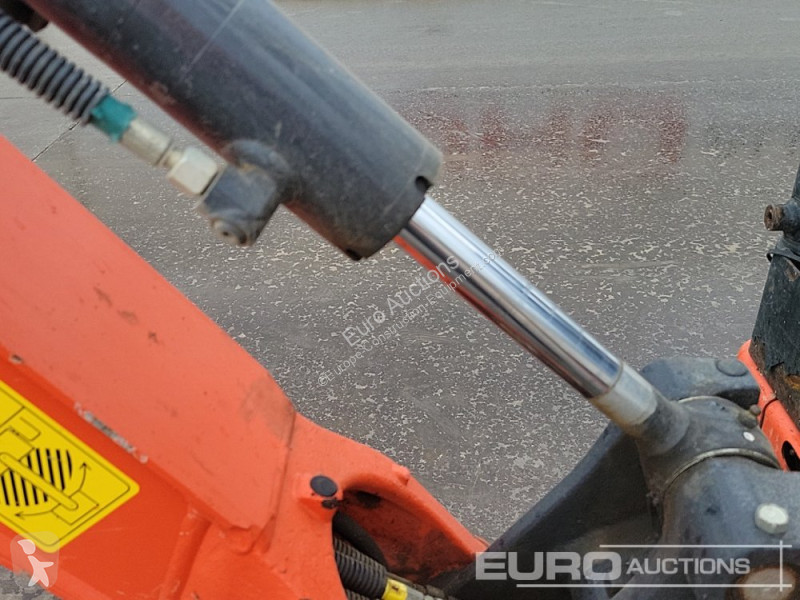 Lopatový nakládač Kubota KX015-4