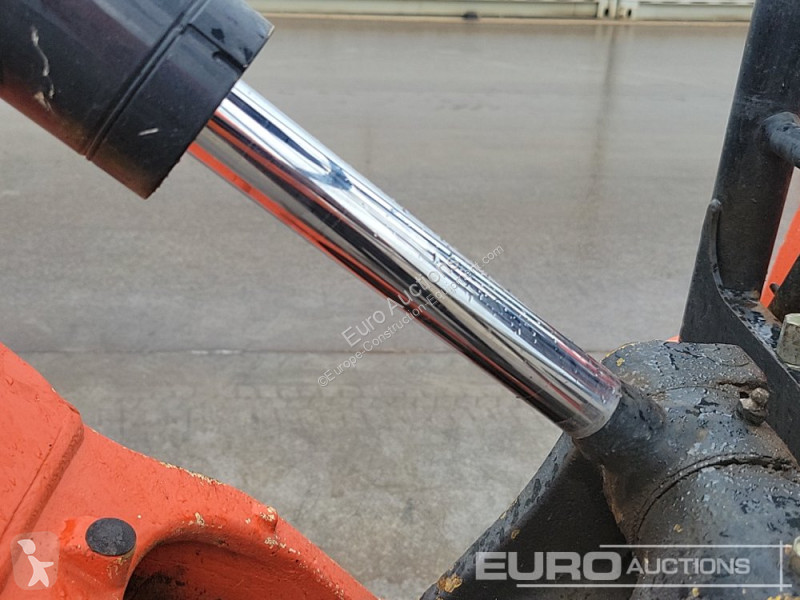 Lopatový nakládač Kubota KX015-4
