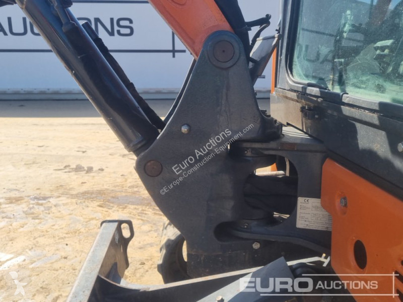 Escavatore Hitachi ZX26U-6 CLR